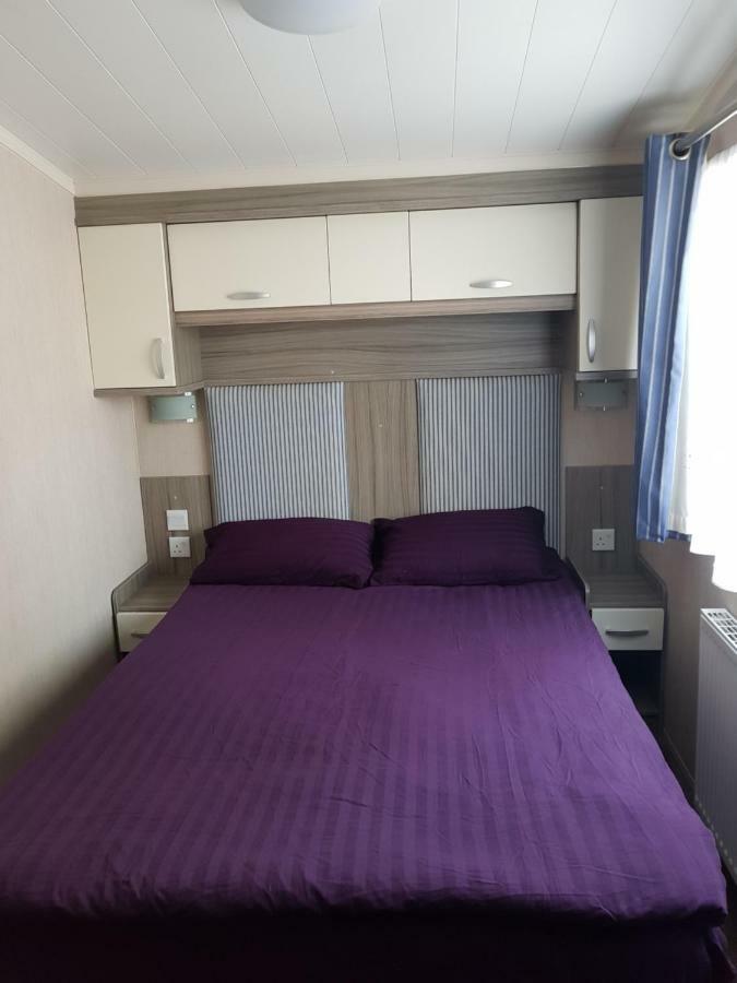 3 Bedroom Caravan With Hot Tub Tattershall Lakes Exterior foto